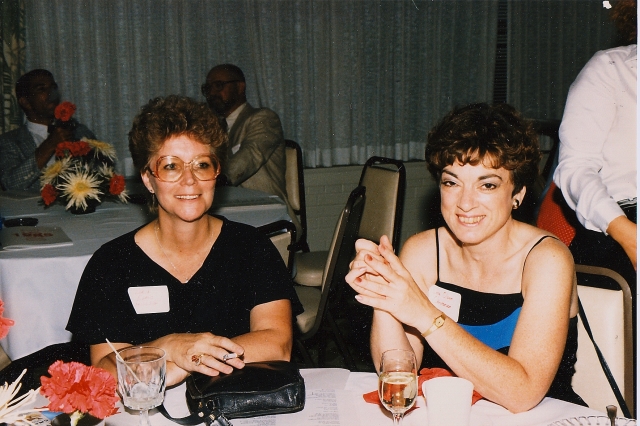 Loria Evans, Linda Olson