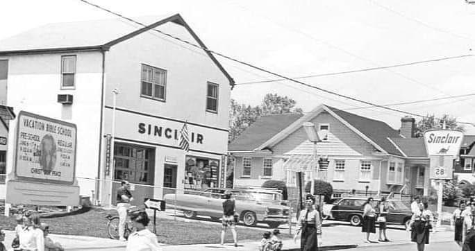 Sinclair gas station on Easton Road