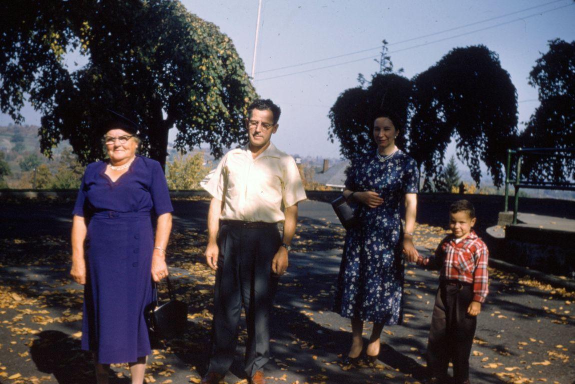 Grandma Winter, Dad, Aunt Edie, ?