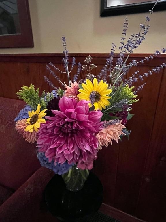 Flowers From Finn Hollow Farm on Bainbridge Island