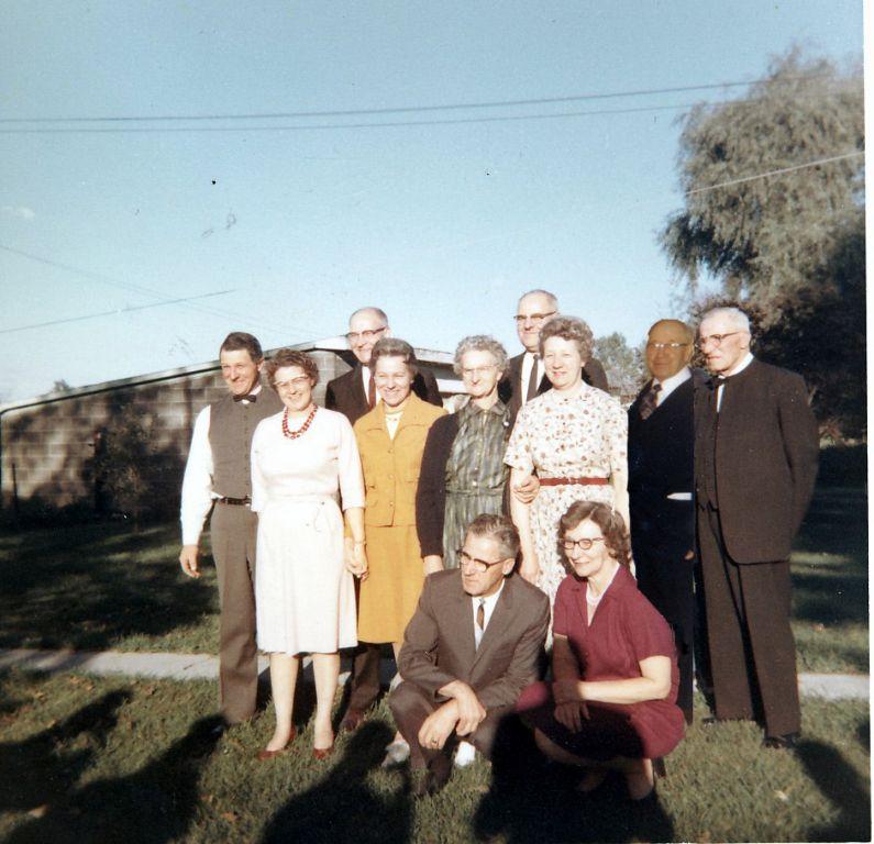 All the siblings. Uncle Howard was airbrushed in because he wasn&#039;t able to be there.