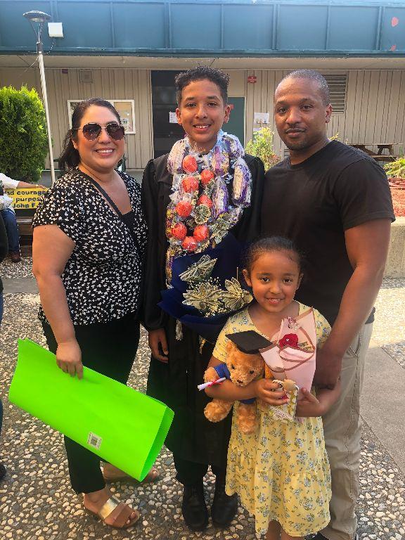 Michael's children are Aaliyah and Ayanah with their Dad Michael The twins just graduated from High School are Michael and wife Paula, Michael Jr and Idelle