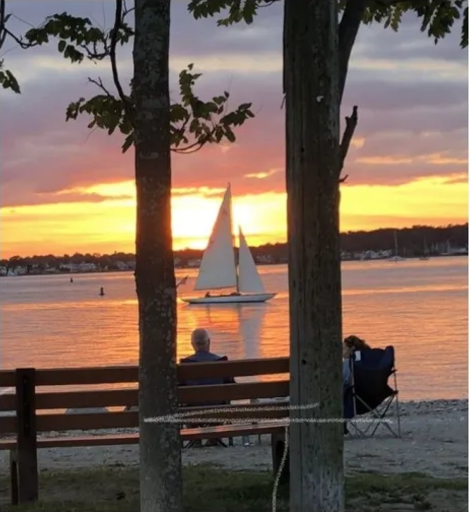 Sun, sand, picnic tables and grills may be found at Compo's South Beach. Enjoy the extensive sand beach along the shore of Long Island Sound and bordering the Saugatuck River.